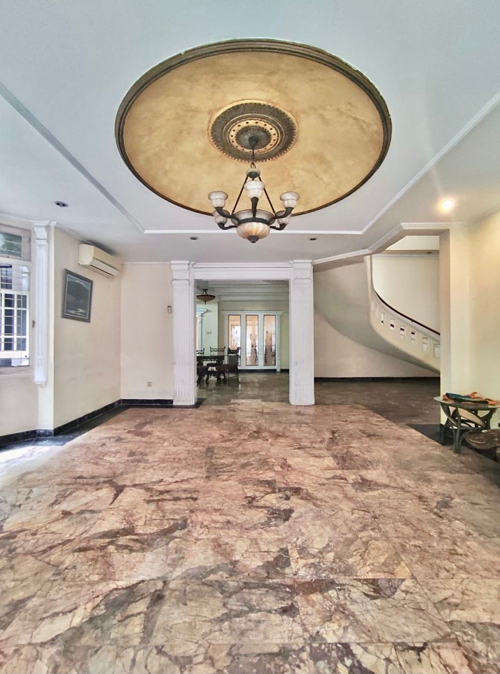 Rumah dijual di Brawijaya Keb baru Jakarta Selatan